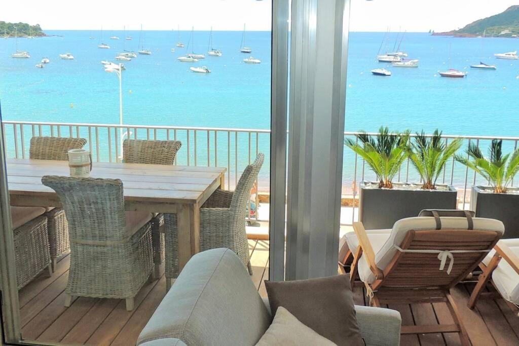 Emplacement Privilegie Pour Ce Bel Appartement Saint-Raphaël Buitenkant foto