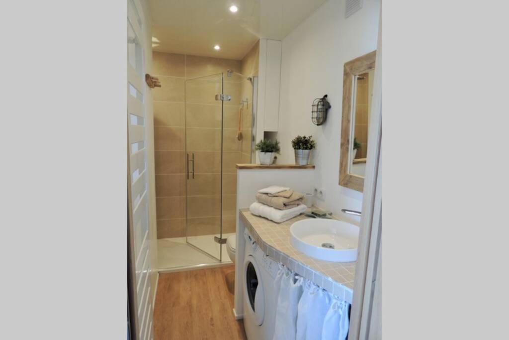 Emplacement Privilegie Pour Ce Bel Appartement Saint-Raphaël Buitenkant foto