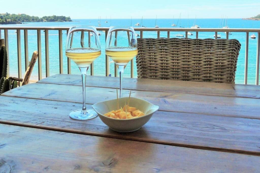 Emplacement Privilegie Pour Ce Bel Appartement Saint-Raphaël Buitenkant foto