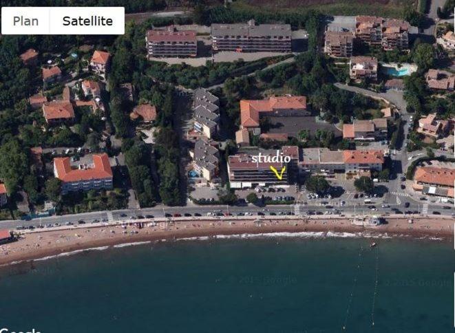 Emplacement Privilegie Pour Ce Bel Appartement Saint-Raphaël Buitenkant foto